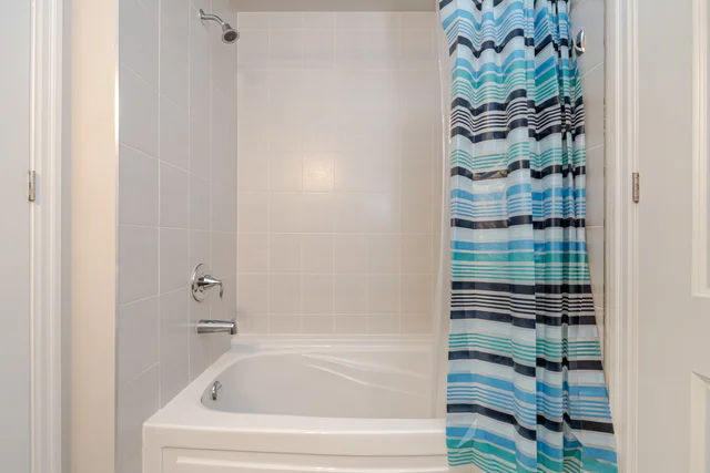 3318 Charles Biggar Drive, Oakville - photo 37