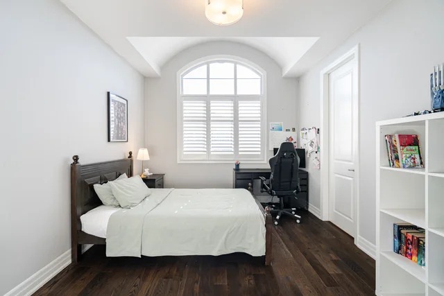 3318 Charles Biggar Drive, Oakville - photo 40