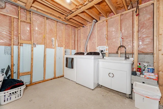 38 Wilcox Road, Maple - photo 36