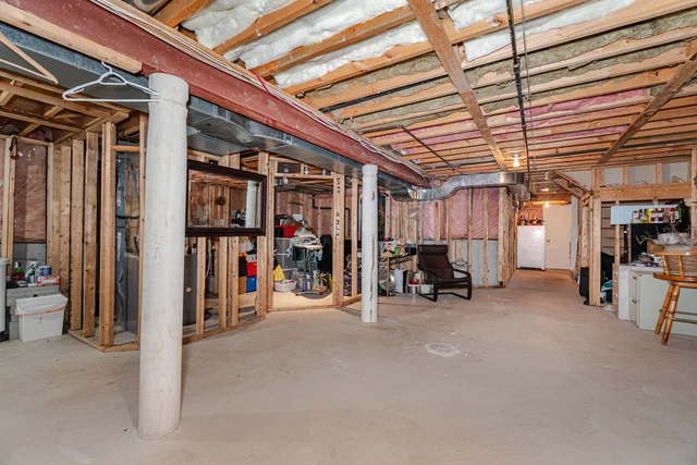 38 Wilcox Road, Maple - photo 37