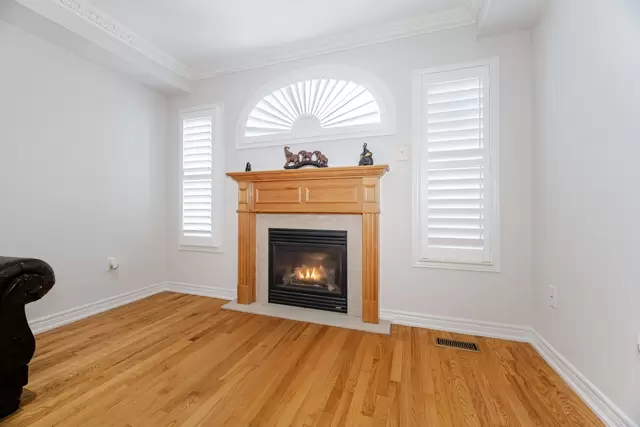 38 Wilcox Road, Maple - photo 13