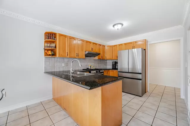 38 Wilcox Road, Maple - photo 15