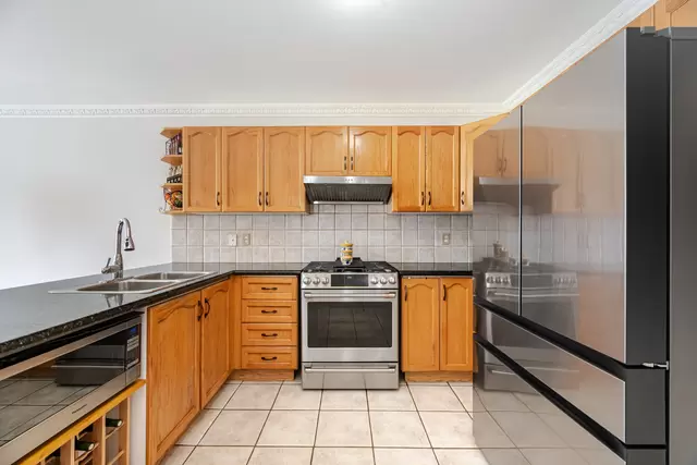 38 Wilcox Road, Maple - photo 16