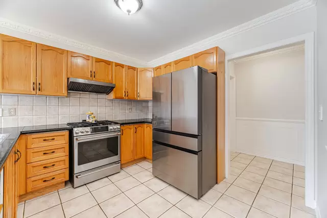 38 Wilcox Road, Maple - photo 17