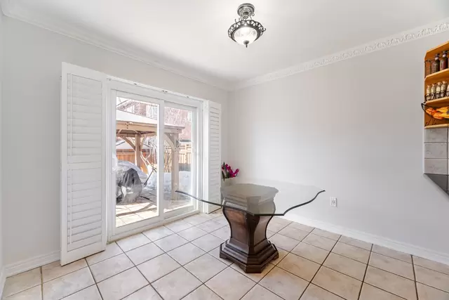 38 Wilcox Road, Maple - photo 20