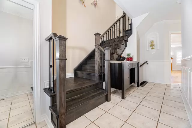 38 Wilcox Road, Maple - photo 22