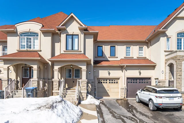 20 Beachville Circle, Brampton - photo 1