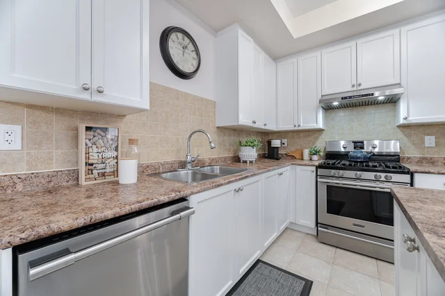 5539 Waterwind Crescent, Mississauga - photo 15
