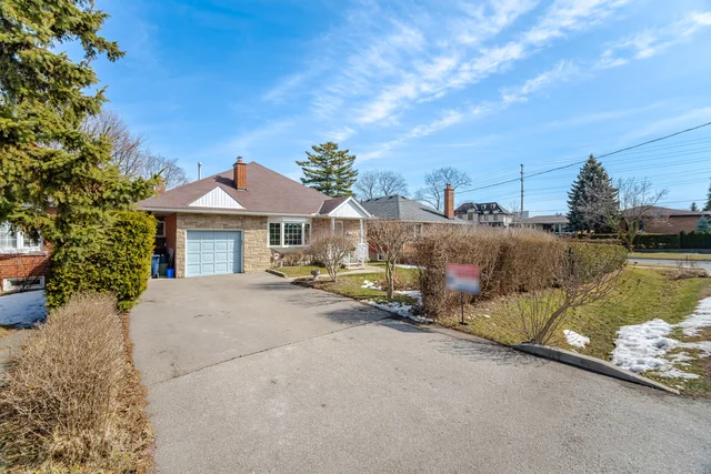 11 Greenmount Road, Etobicoke - photo 3