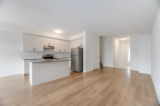 300 Okanagan Path, Oshawa - photo 9