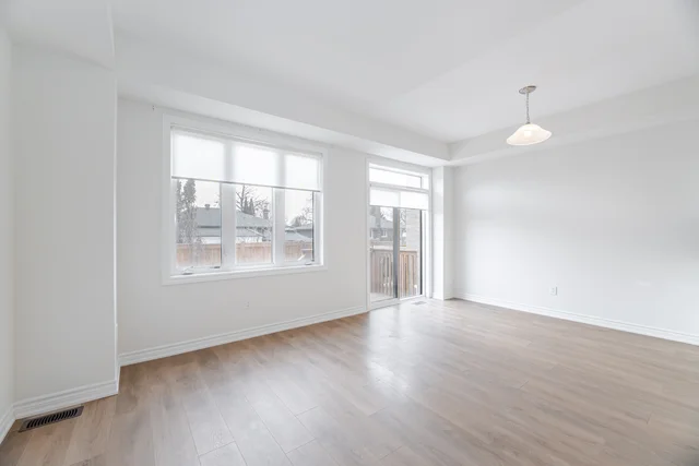 300 Okanagan Path, Oshawa - photo 15