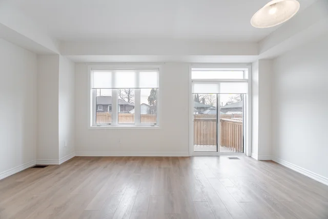 300 Okanagan Path, Oshawa - photo 16