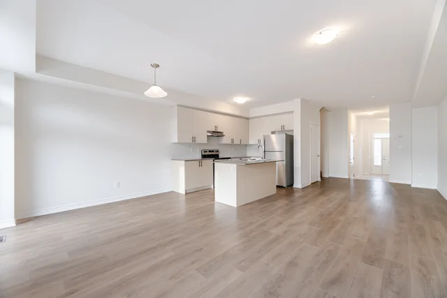 300 Okanagan Path, Oshawa - photo 20