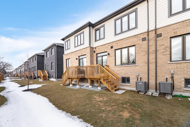 300 Okanagan Path, Oshawa - photo 40