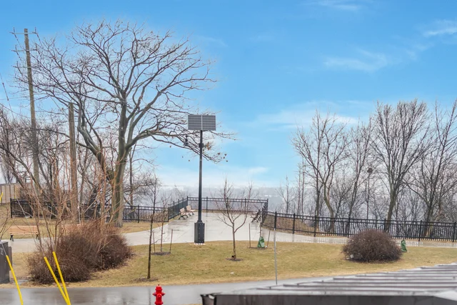 #201-166 Mountain Park Avenue, Hamilton - photo 33