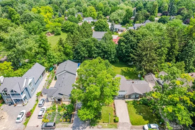 31 Shakespeare Avenue, Niagara-on-the-Lake - photo 2