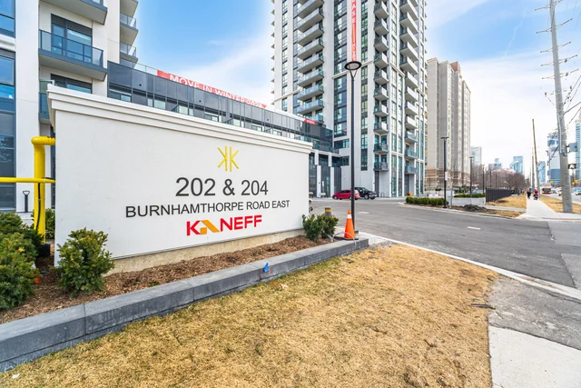 #104E-204 Burnhamthorpe Road East, Mississauga - photo 3