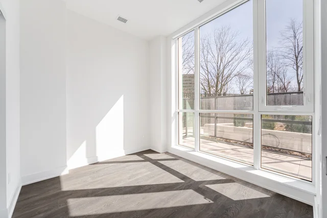 #104E-204 Burnhamthorpe Road East, Mississauga - photo 31