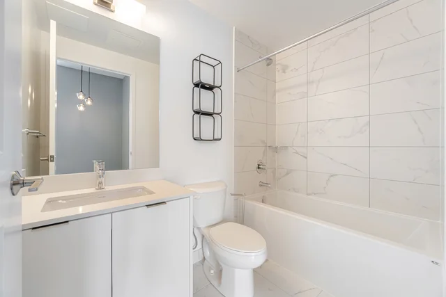 #104E-204 Burnhamthorpe Road East, Mississauga - photo 34