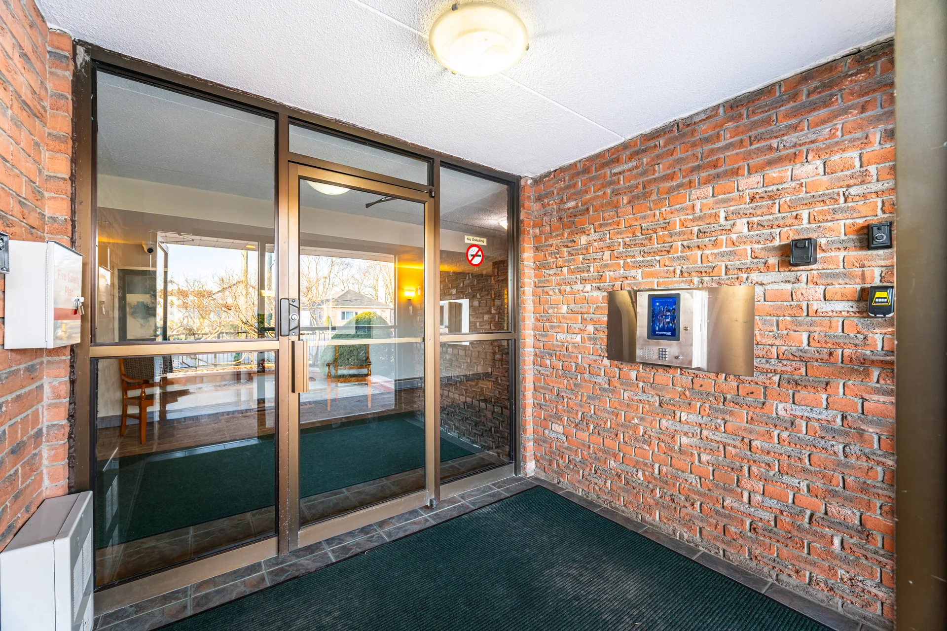 #223-580 Mary Street East, Whitby - photo 3
