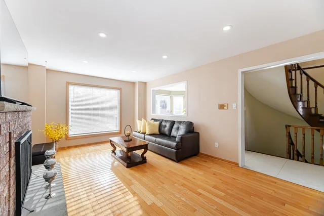 26 Mossbank Drive, Brampton - photo 25