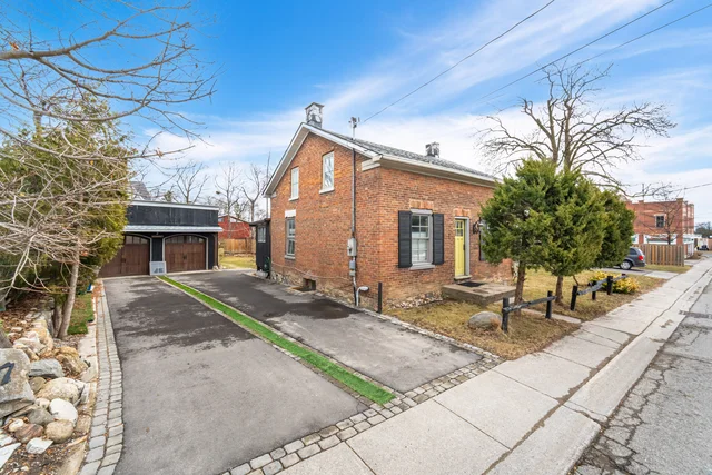 7 Jerman Street, Markham - photo 10
