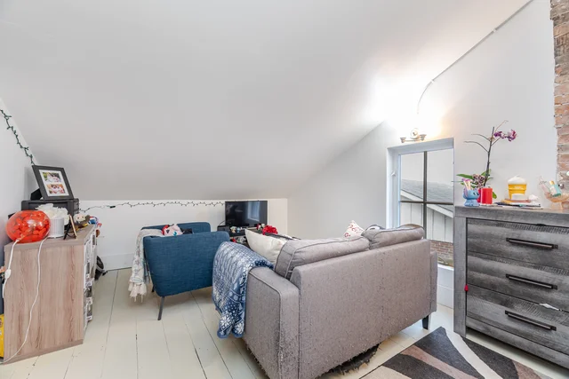 7 Jerman Street, Markham - photo 20
