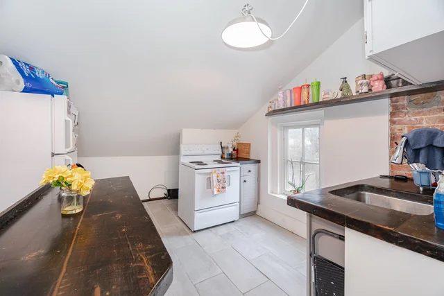 7 Jerman Street, Markham - photo 27