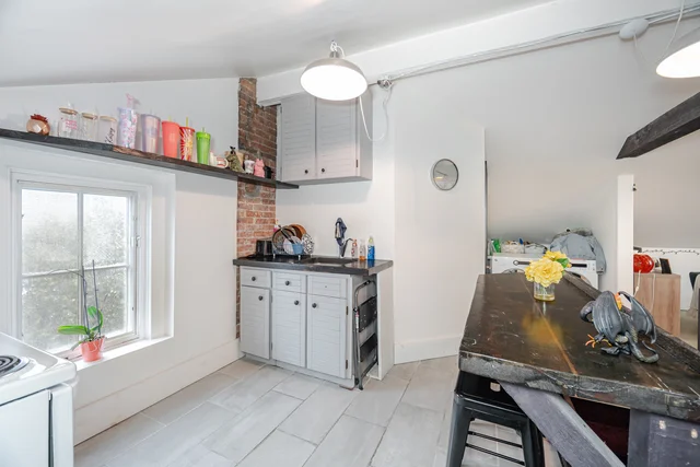 7 Jerman Street, Markham - photo 28