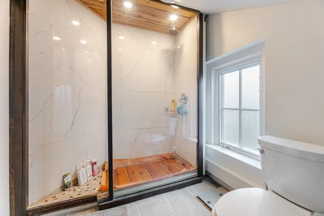 7 Jerman Street, Markham - photo 32