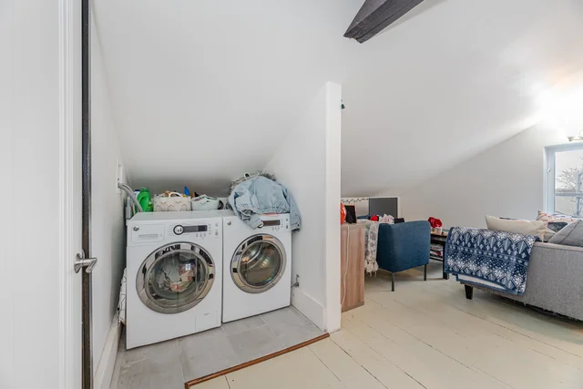 7 Jerman Street, Markham - photo 33