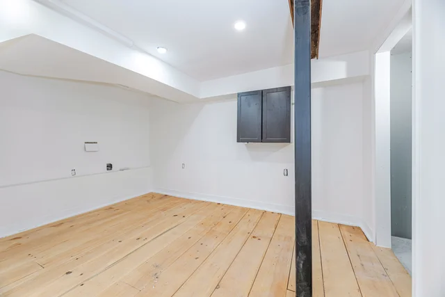 7 Jerman Street, Markham - photo 58