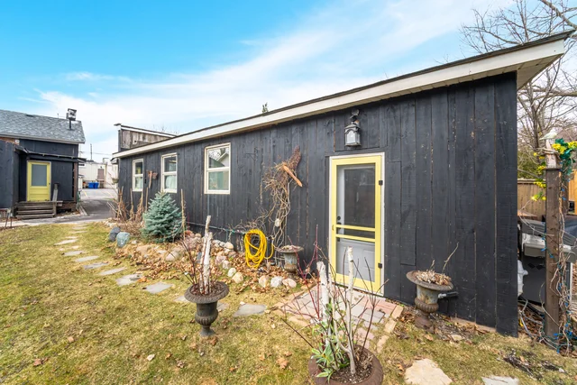 7 Jerman Street, Markham - photo 64