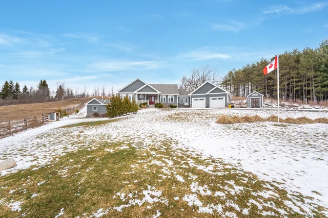 5541 Trafalgar Road, Hillsburgh - photo 2