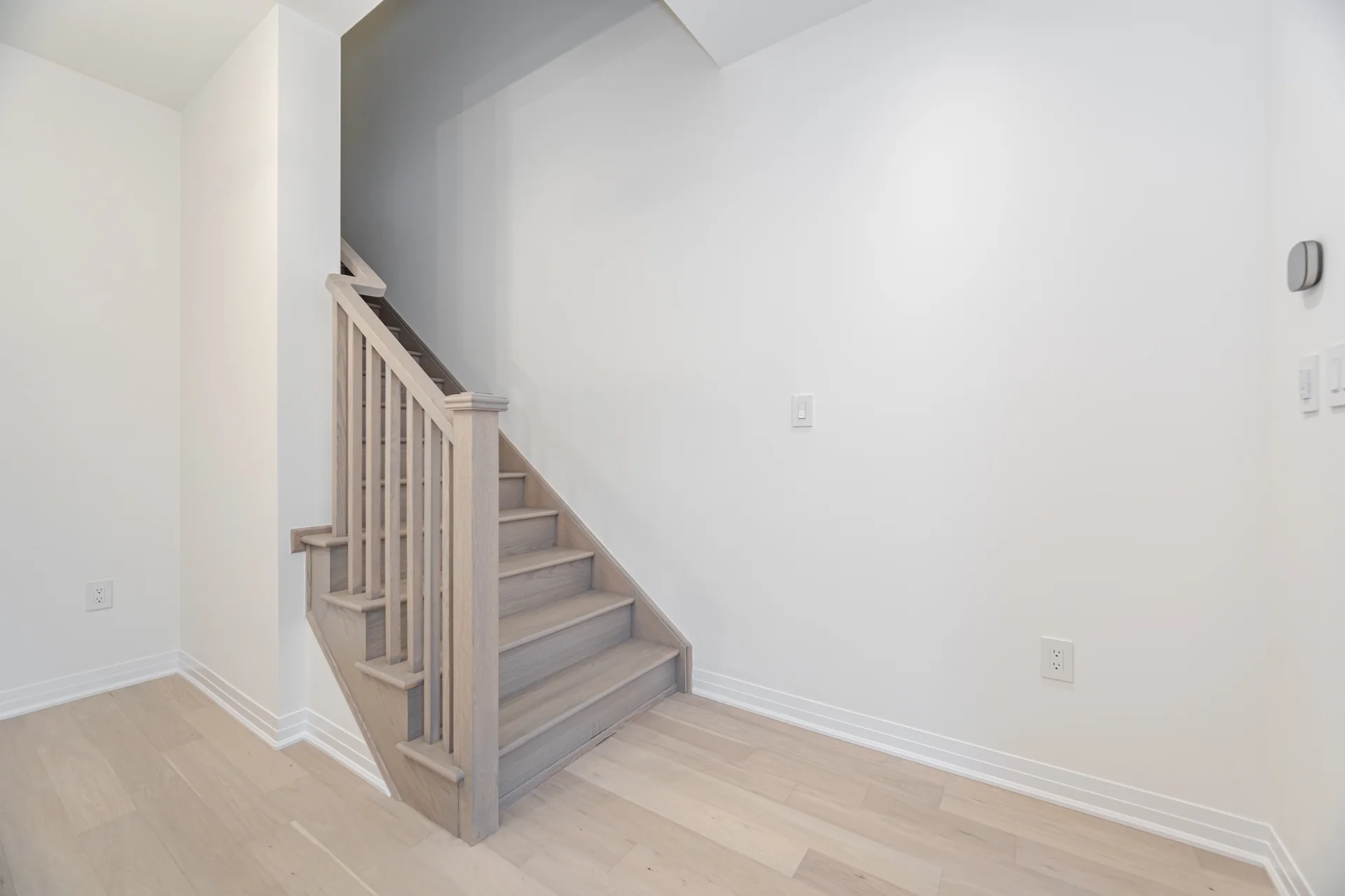 3242 Sixth Line, Oakville - photo 19
