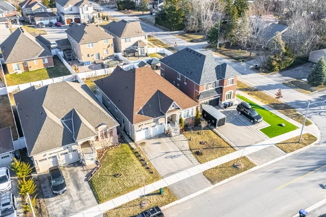 756 Freemont Court, Innisfil - photo 4