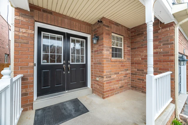 1175 Meadowgrove Court, Mississauga - photo 4