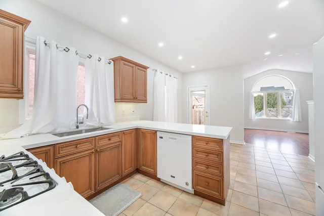 1175 Meadowgrove Court, Mississauga - photo 15