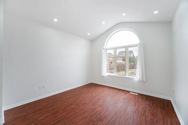 1175 Meadowgrove Court, Mississauga - photo 18