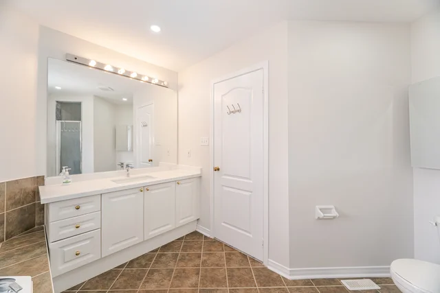 1175 Meadowgrove Court, Mississauga - photo 27
