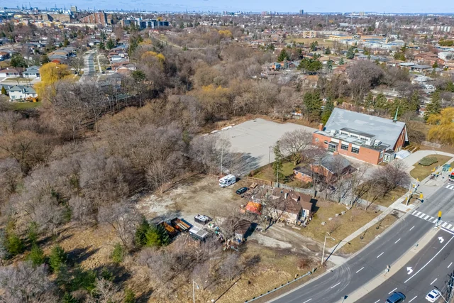 255 Albion Road, Etobicoke - photo 3