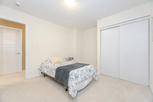 55 Sipes Drive, Hamilton - photo 37