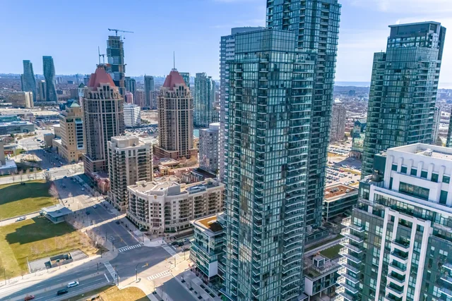 #4209-4070 Confederation Parkway, Mississauga - photo 2