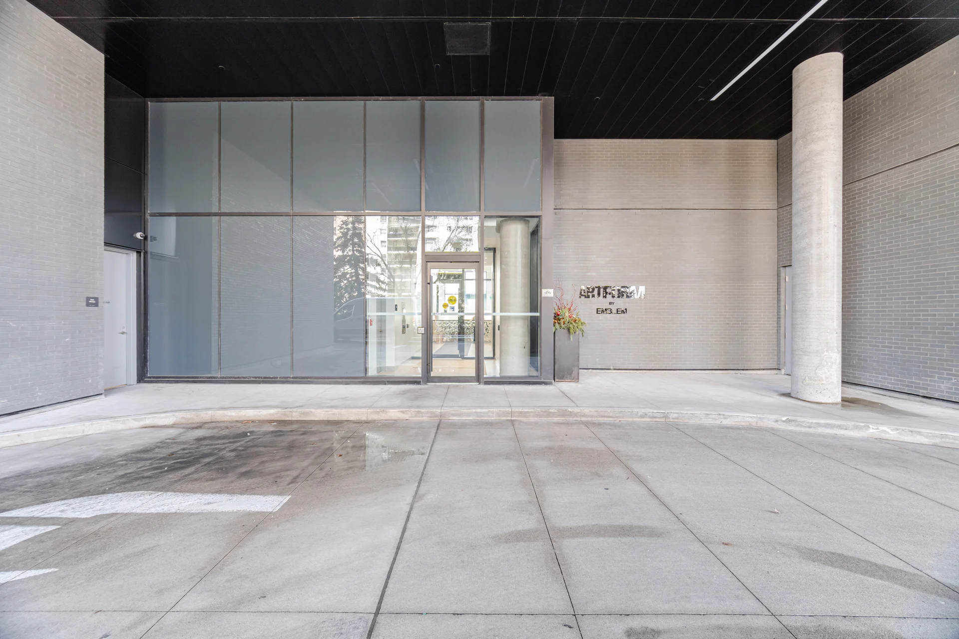 #712-86 Dundas Street West, Mississauga - photo 2
