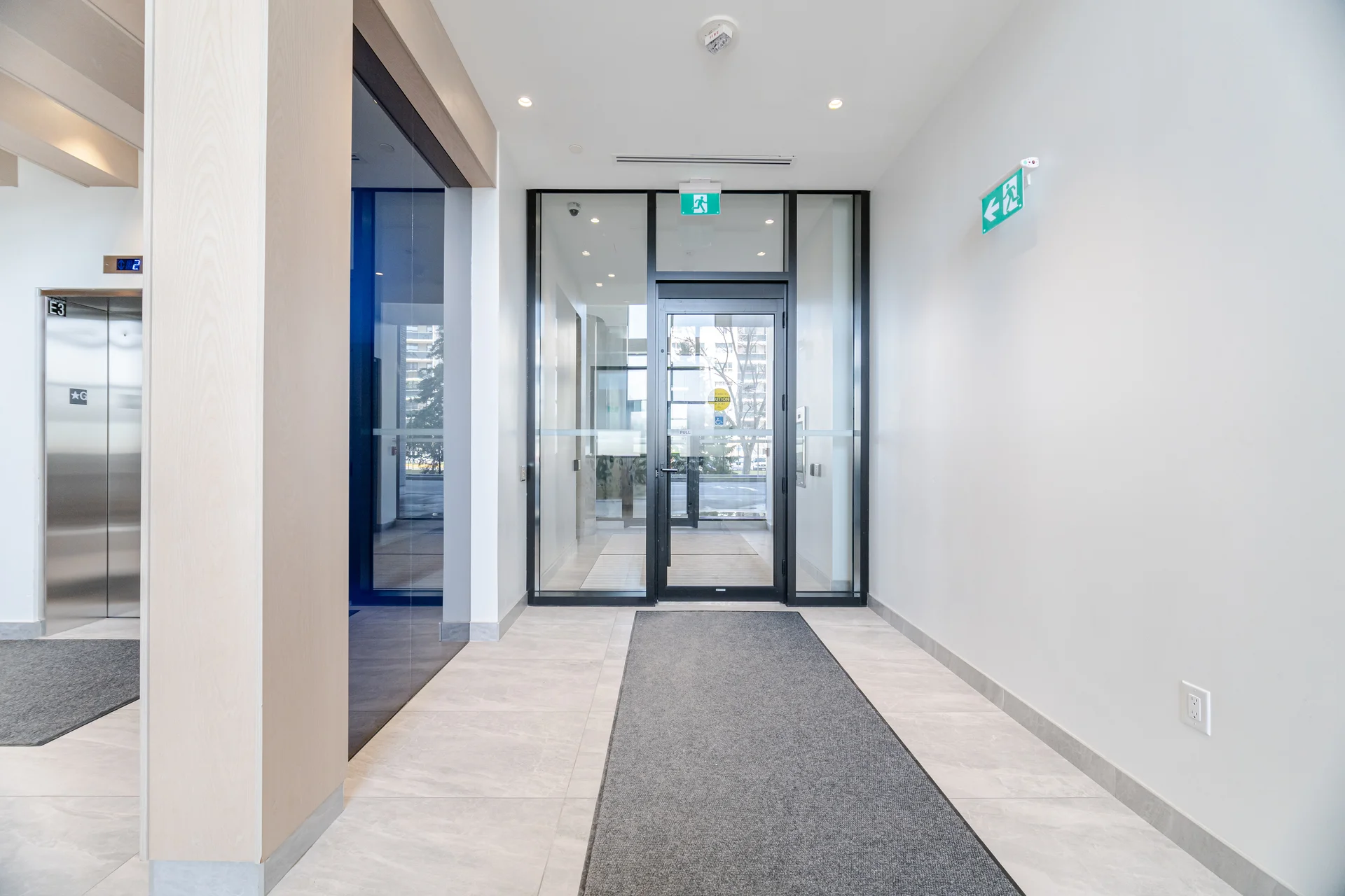 #712-86 Dundas Street West, Mississauga - photo 3