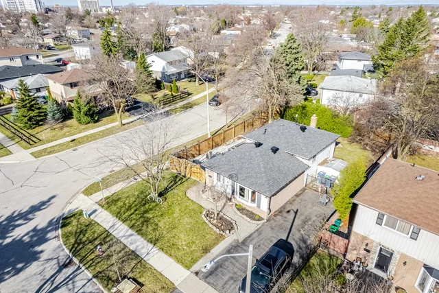 8 Reigate Avenue, Brampton - photo 5
