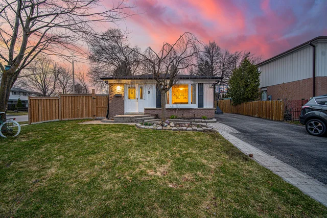 8 Reigate Avenue, Brampton - photo 12
