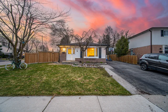 8 Reigate Avenue, Brampton - photo 13