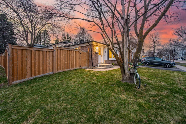 8 Reigate Avenue, Brampton - photo 18