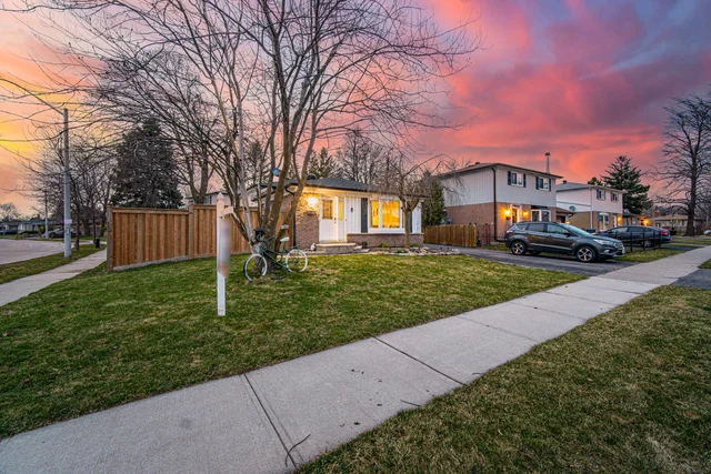 8 Reigate Avenue, Brampton - photo 19